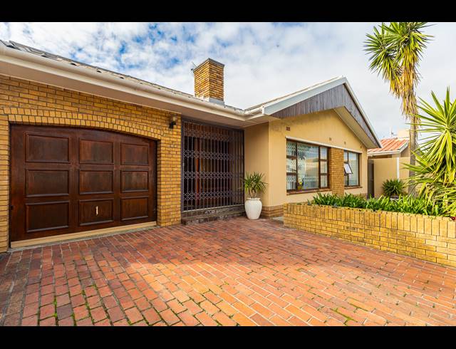4 BEDROOM FREEHOLD FOR SALE IN VASCO ESTATE